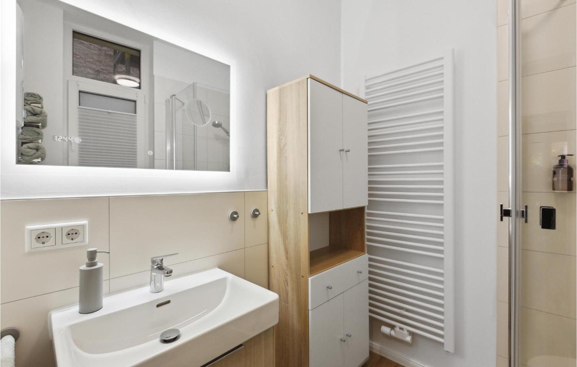 Pet Friendly Apartment In Naumburg With Kitchen Екстериор снимка