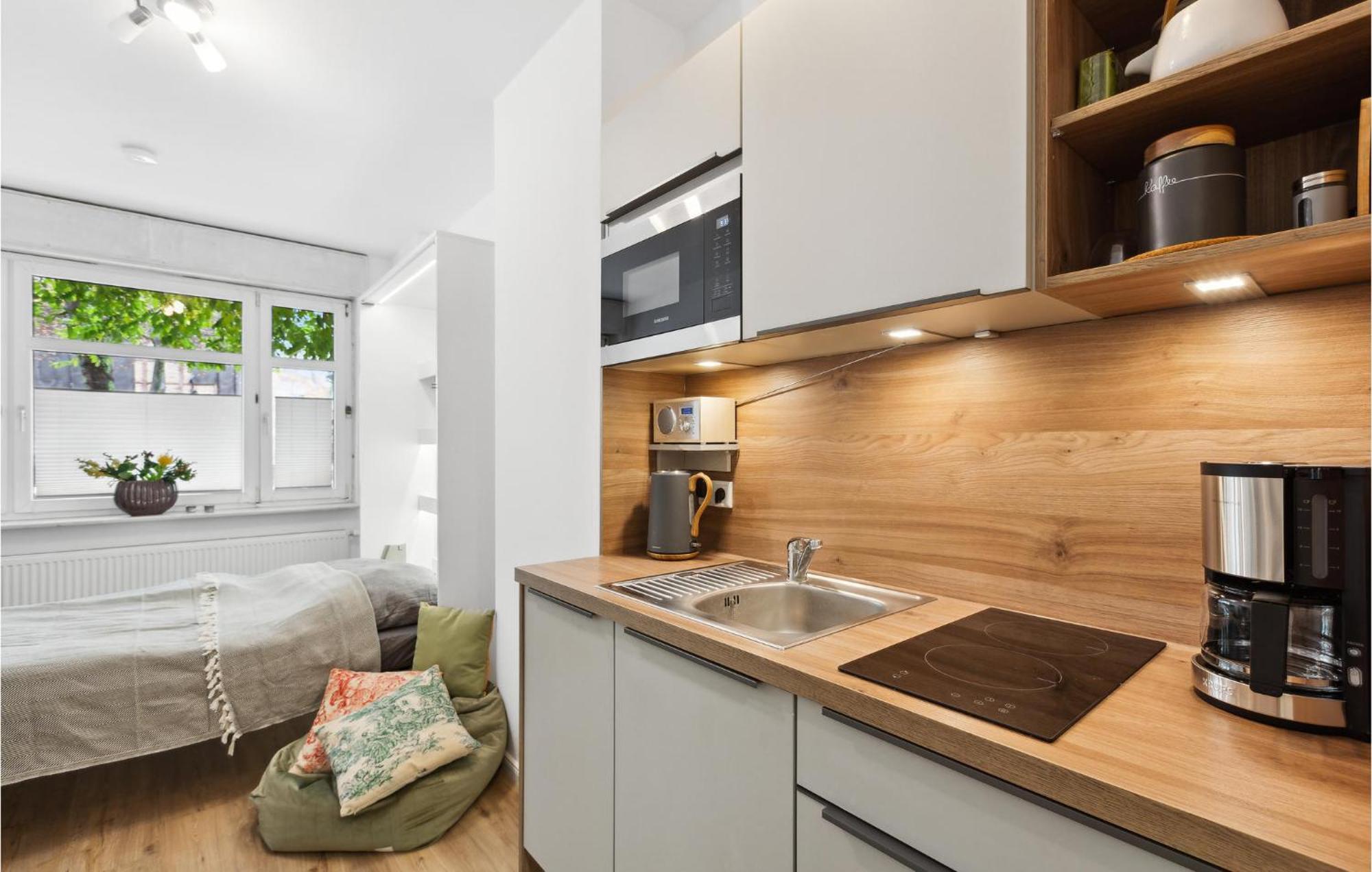 Pet Friendly Apartment In Naumburg With Kitchen Екстериор снимка